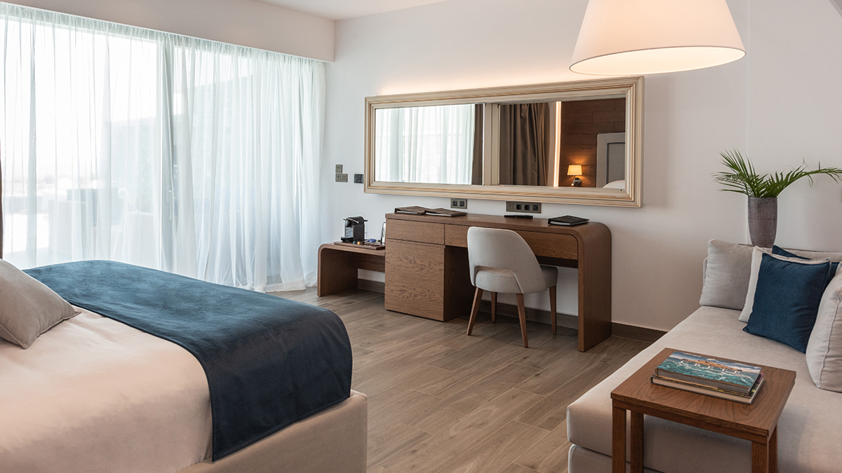Executive Fitness Suite Sea View with private heated pool and gym